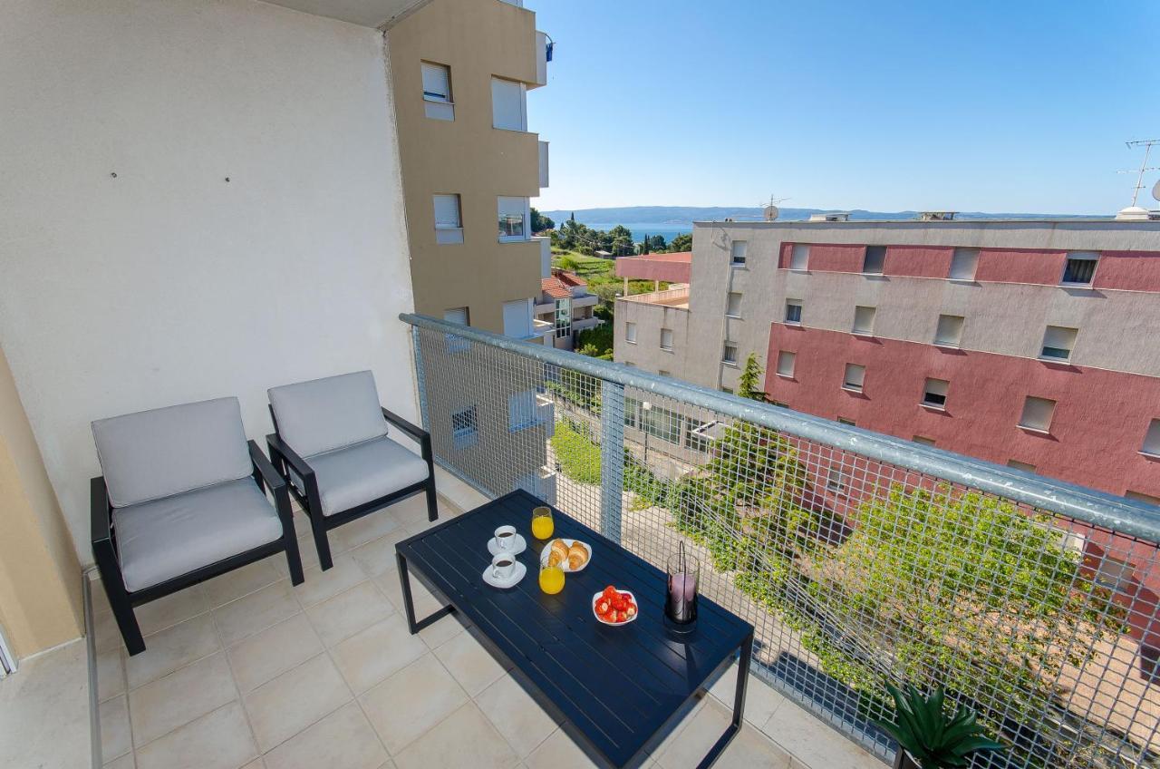 Spacious Apartment Smile With Terrace And Secure Garage Split Exterior photo
